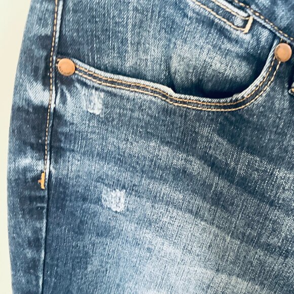 MAX JEANS Women's Straight Short Cropped Jeans EUC Size 10 - Picture 5 of 9